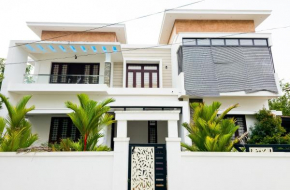 JP Haven - Luxurious 4 AC Bedroom Villa, Ernakulam